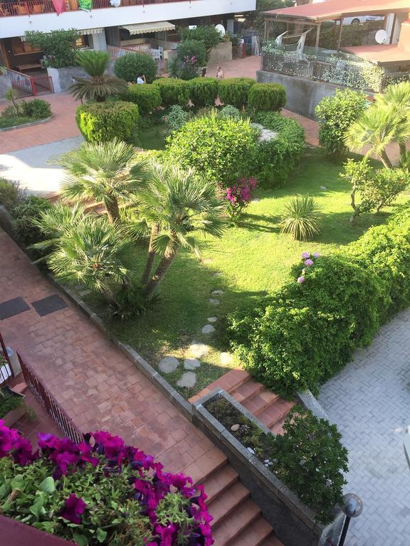 Sea Beach Taormina Apartment Letojanni Dış mekan fotoğraf